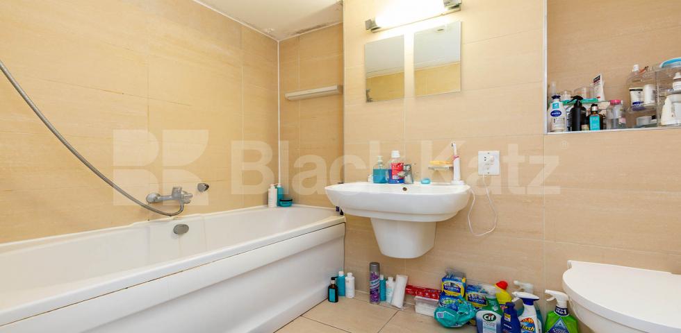 Modern two double bedroom two bathroom with balcony near tube  York Way, Caledonian Road